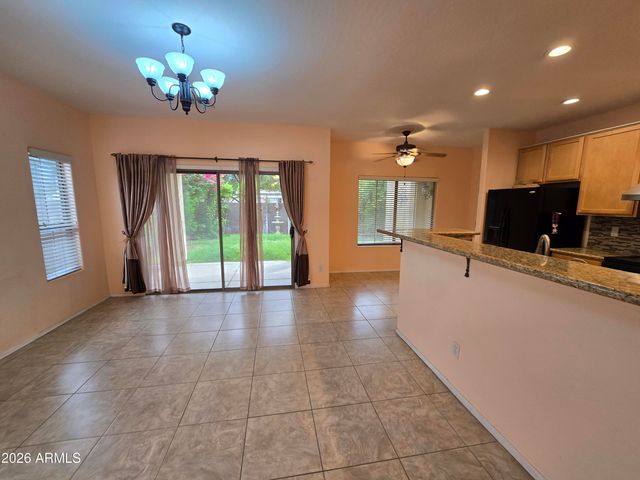 923 E SAVANNAH Drive, Chandler, AZ 85225