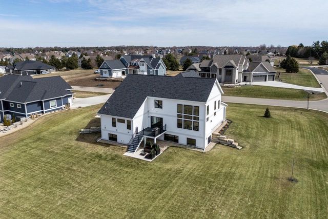 6629 Morning Dew Lane, Sun Prairie, WI 53590