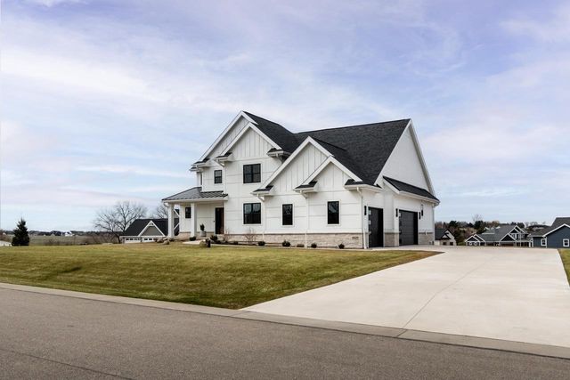 6629 Morning Dew Lane, Sun Prairie, WI 53590