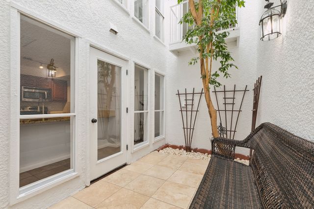 3227 Elizabeth Street, Dallas, TX 75204