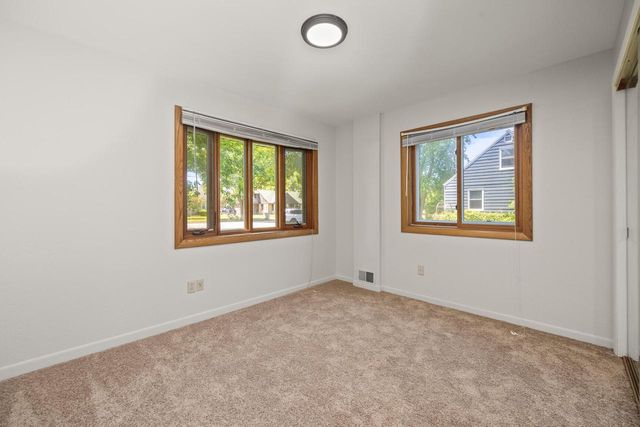 1530 E Morgan AVENUE, Milwaukee, WI 53207