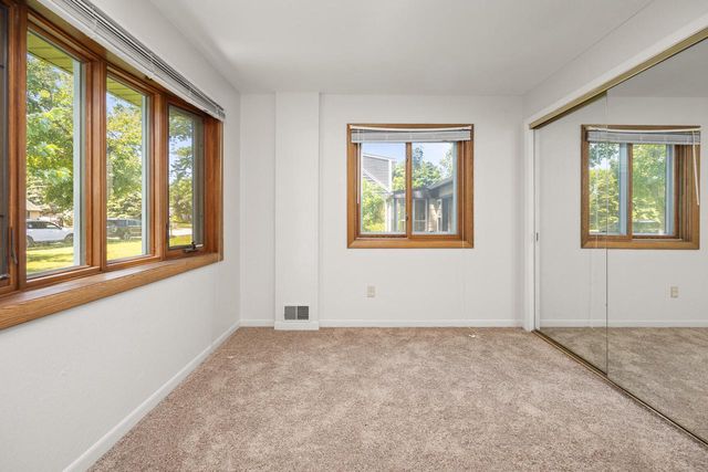 1530 E Morgan AVENUE, Milwaukee, WI 53207