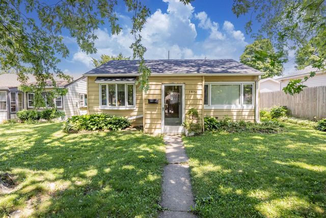 1530 E Morgan AVENUE, Milwaukee, WI 53207