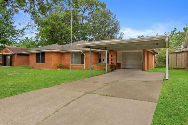 1027 Stonecrest Drive, Houston, TX 77018