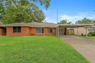 1027 Stonecrest Drive, Houston, TX 77018