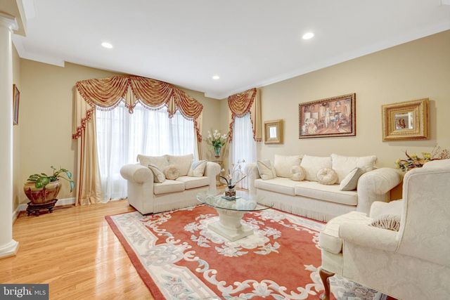 11270 STONES THROW DR, Reston, VA 20194