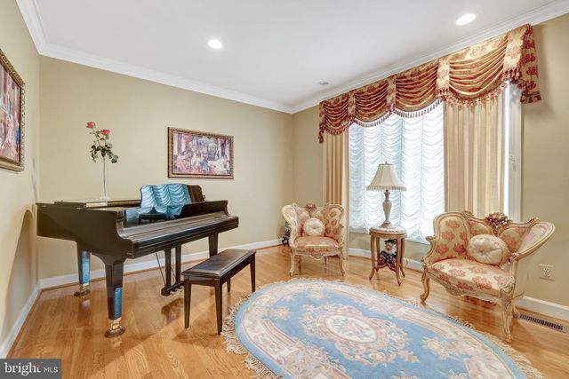 11270 STONES THROW DR, Reston, VA 20194