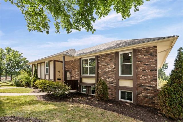 3408 S Phelps Road, Independence, MO 64055