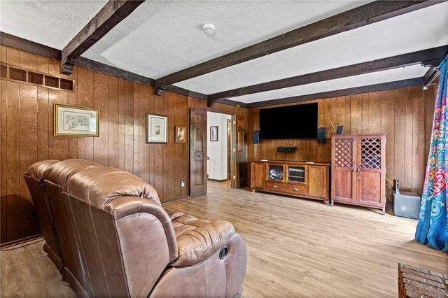 3408 S Phelps Road, Independence, MO 64055