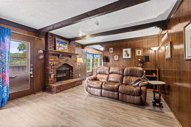 3408 S Phelps Road, Independence, MO 64055