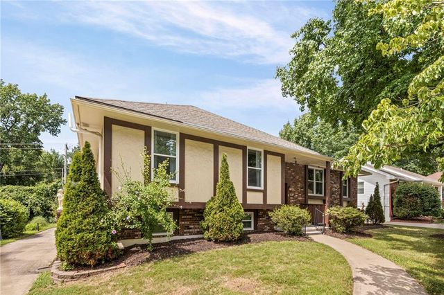 3408 S Phelps Road, Independence, MO 64055