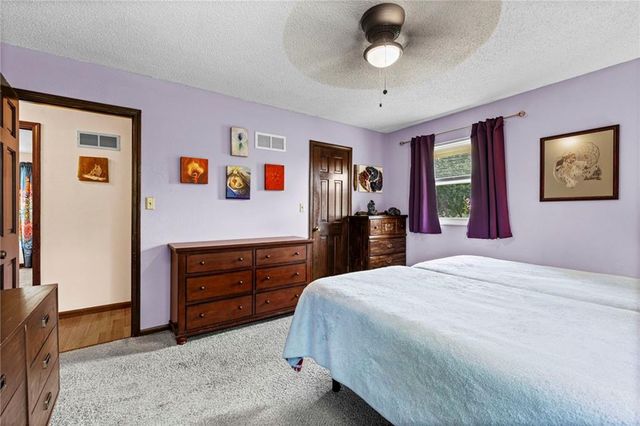 3408 S Phelps Road, Independence, MO 64055