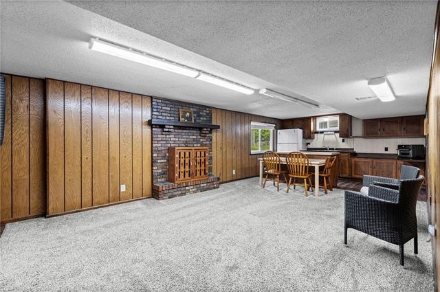 3408 S Phelps Road, Independence, MO 64055