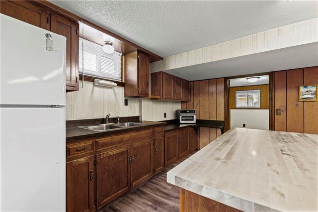 3408 S Phelps Road, Independence, MO 64055