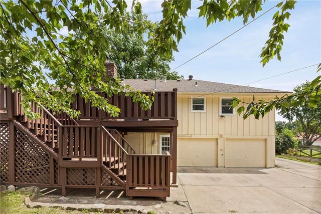 3408 S Phelps Road, Independence, MO 64055