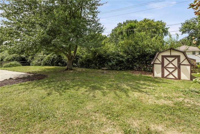 3408 S Phelps Road, Independence, MO 64055