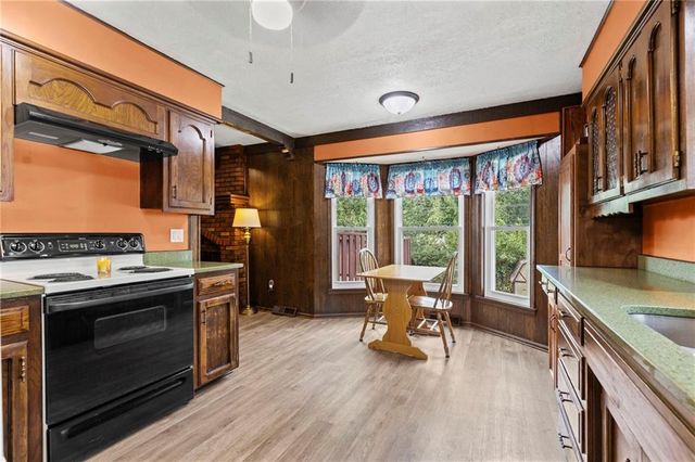 3408 S Phelps Road, Independence, MO 64055