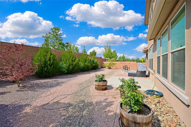 4730 Viento Del Norte, Santa Fe, NM 87507