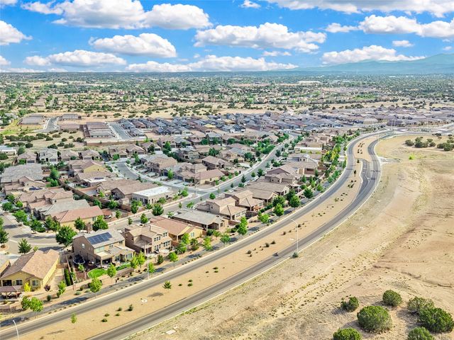4730 Viento Del Norte, Santa Fe, NM 87507