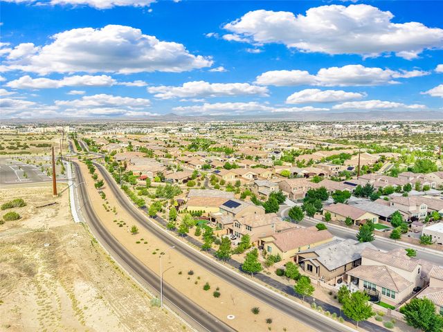 4730 Viento Del Norte, Santa Fe, NM 87507