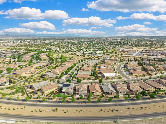 4730 Viento Del Norte, Santa Fe, NM 87507