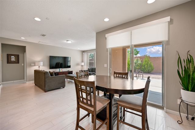 4730 Viento Del Norte, Santa Fe, NM 87507