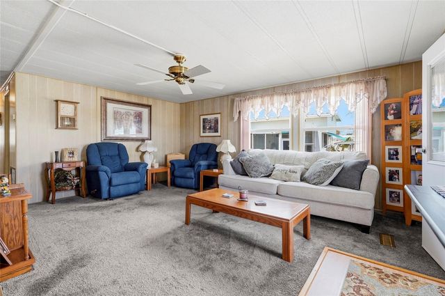 6624 MARINA DRIVE, Bradenton, FL 34207