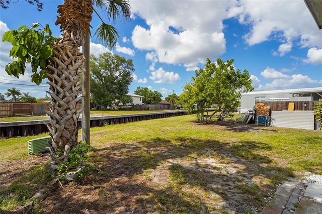 6624 MARINA DRIVE, Bradenton, FL 34207