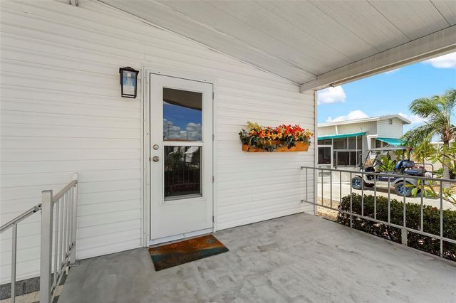 6624 MARINA DRIVE, Bradenton, FL 34207