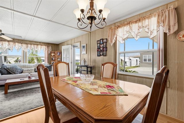 6624 MARINA DRIVE, Bradenton, FL 34207