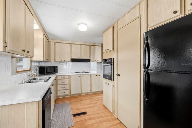 6624 MARINA DRIVE, Bradenton, FL 34207