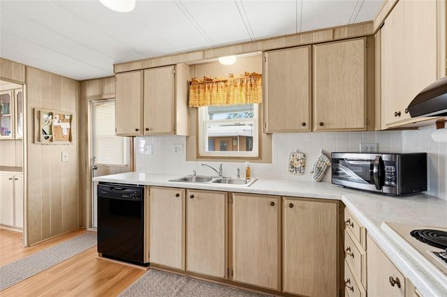 6624 MARINA DRIVE, Bradenton, FL 34207