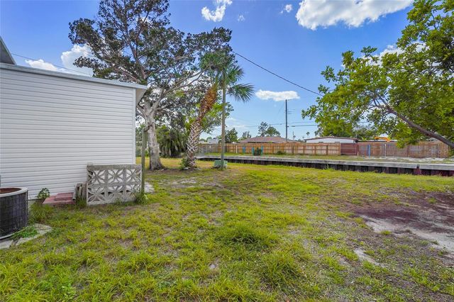 6624 MARINA DRIVE, Bradenton, FL 34207