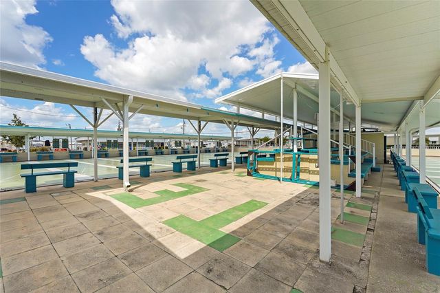 6624 MARINA DRIVE, Bradenton, FL 34207