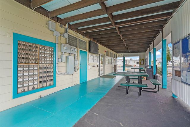 6624 MARINA DRIVE, Bradenton, FL 34207