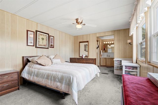 6624 MARINA DRIVE, Bradenton, FL 34207