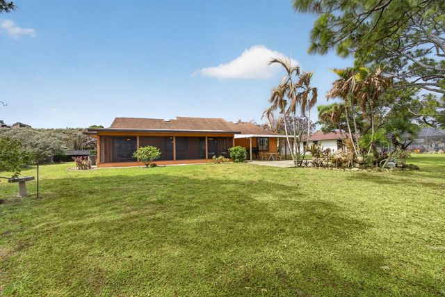 5589 SE Paramount Drive, Stuart, FL 34997