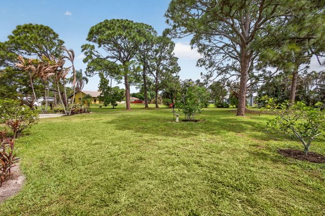 5589 SE Paramount Drive, Stuart, FL 34997