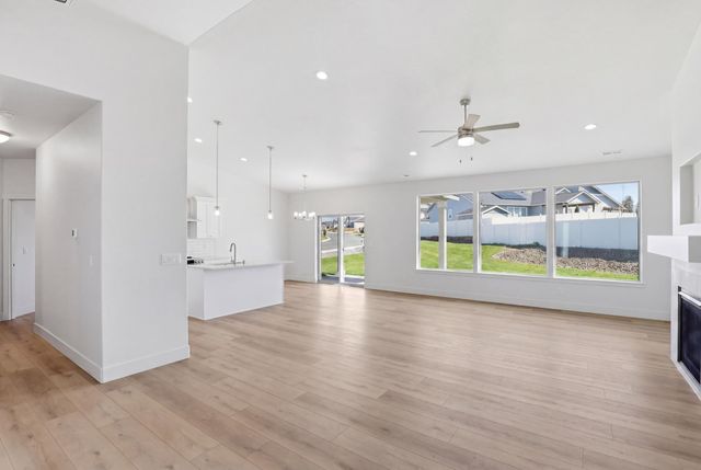 1226 N Park Ct, Deer Park, WA 99006