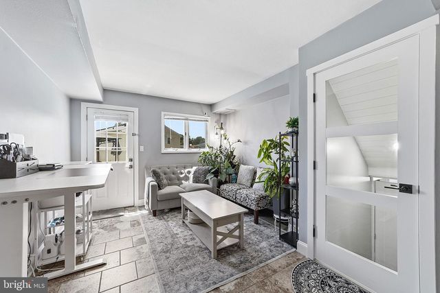 43 ROLLING LANE, Hamilton, NJ 08690