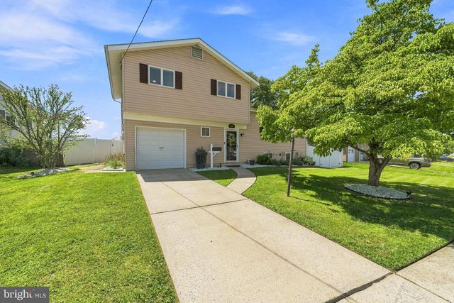 43 ROLLING LANE, Hamilton, NJ 08690