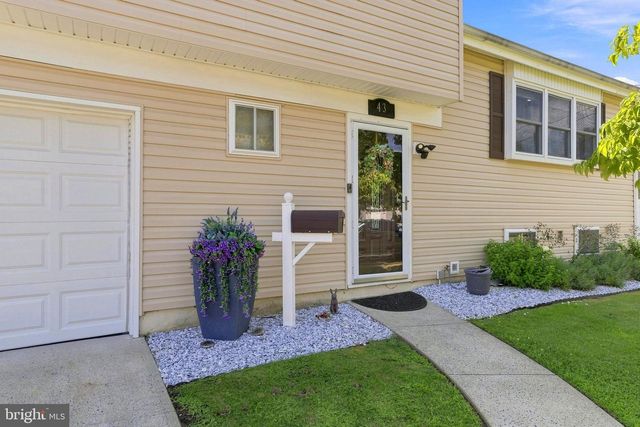 43 ROLLING LANE, Hamilton, NJ 08690