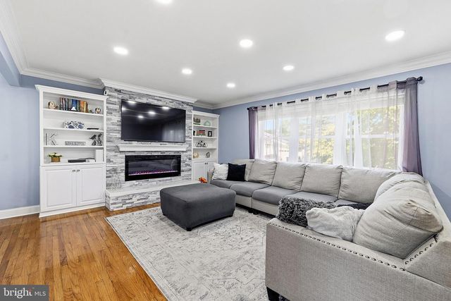 43 ROLLING LANE, Hamilton, NJ 08690