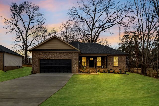 602 Shadow Dr, Shelbyville, TN 37160