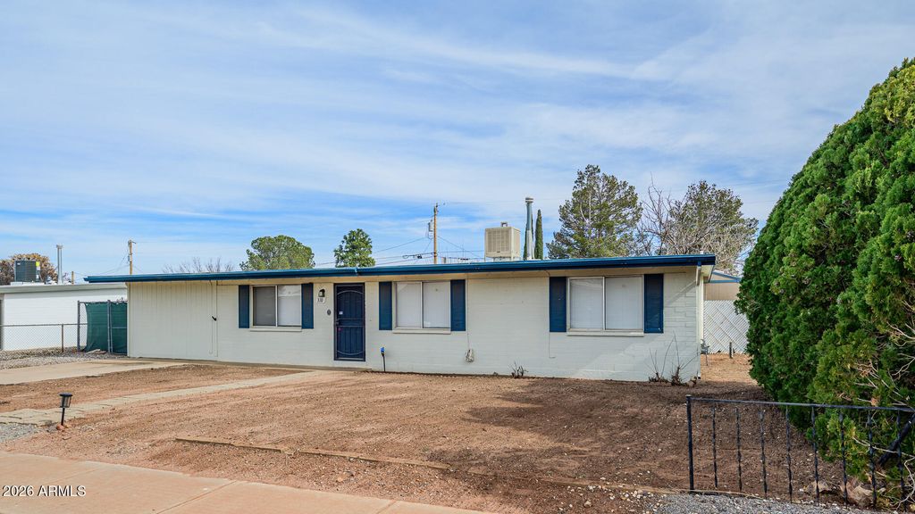 310 2ND Street, Huachuca City, AZ 85616