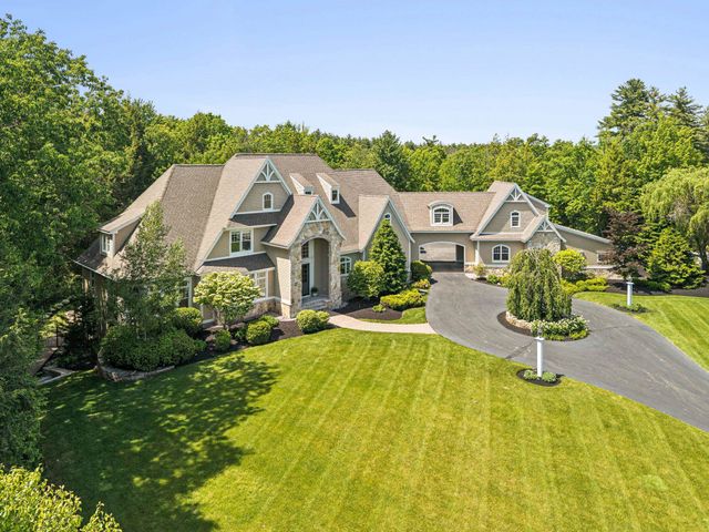 1 Willowbrook Court, Bedford, NH 03110