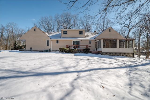 2998 Whispering Pines Drive, Canfield, OH 44406