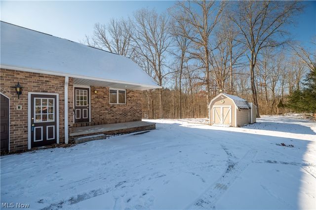 2998 Whispering Pines Drive, Canfield, OH 44406