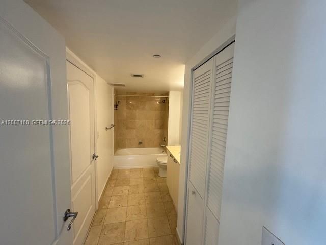 2101 Brickell Ave 2305, Miami, FL 33129