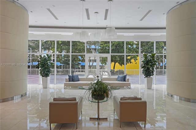 2101 Brickell Ave 2305, Miami, FL 33129